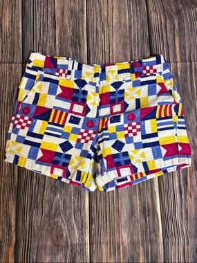 Vineyard Vines Geometric Print High Waist Shorts in Navy, Yellow & Red (0018)